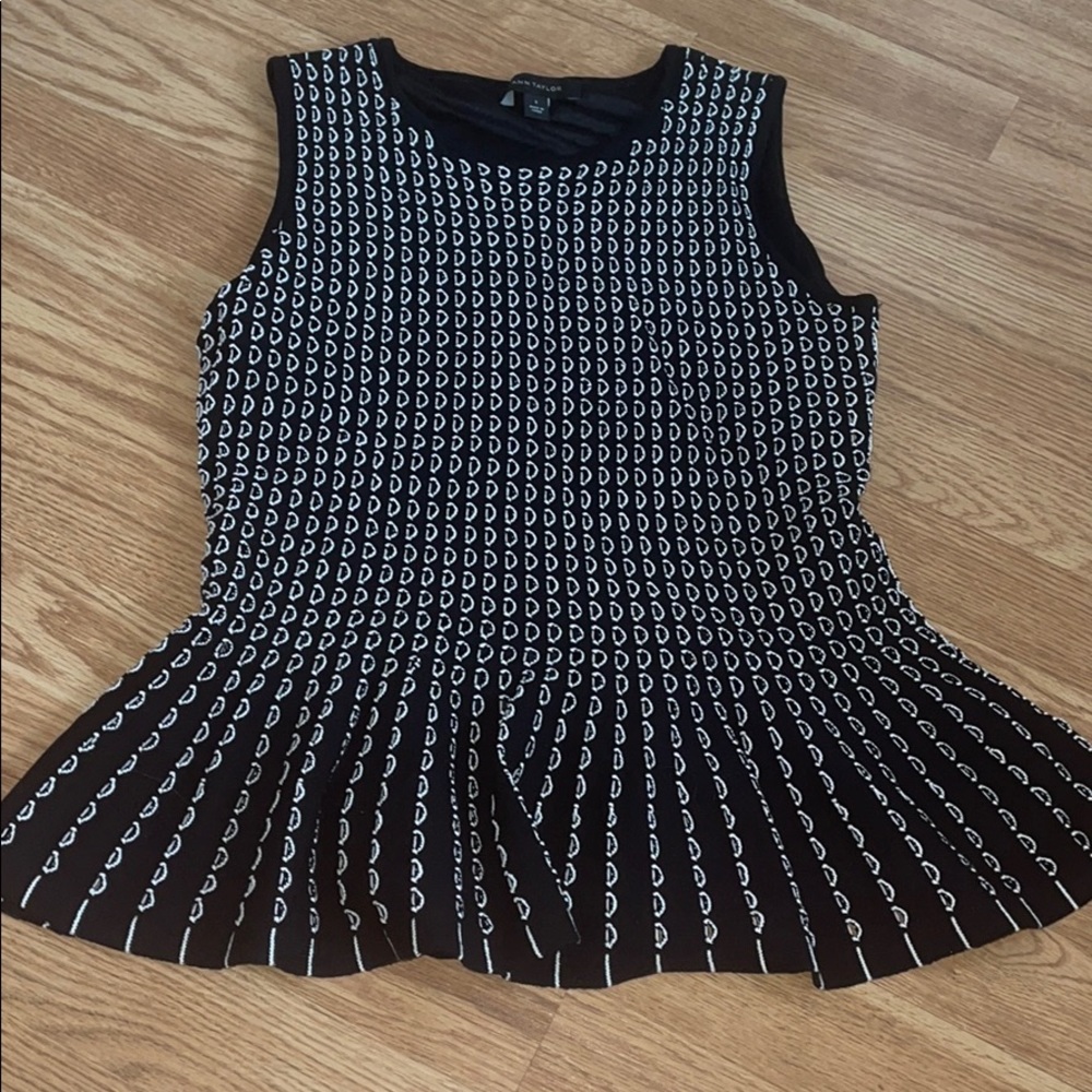 Very nice ann Taylor tank top